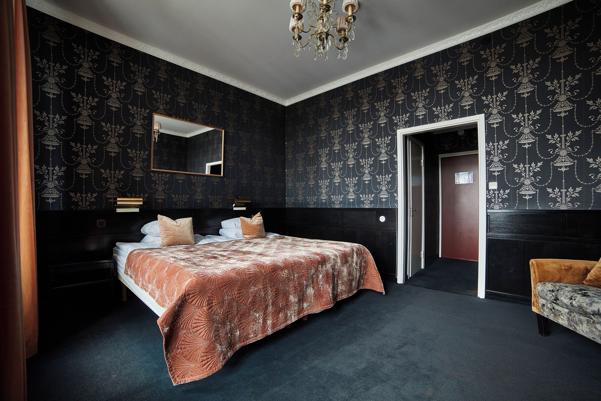 Superior, Twin Beds