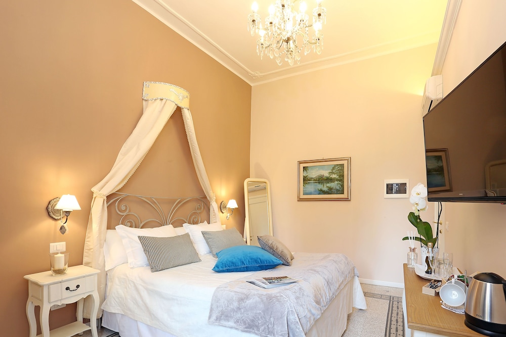 Liberty Rome Suites 17/68