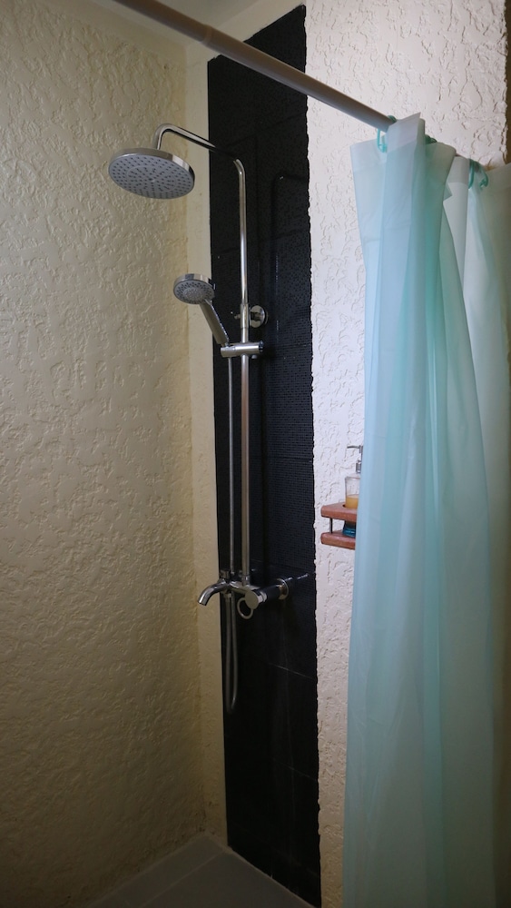 Haramayne Suites 7/18