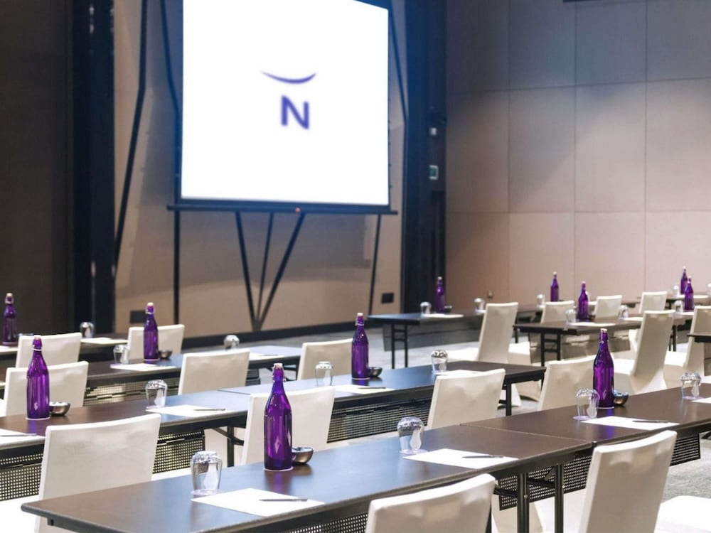NOVOTEL SINGAPORE ON STEVENS 62/73