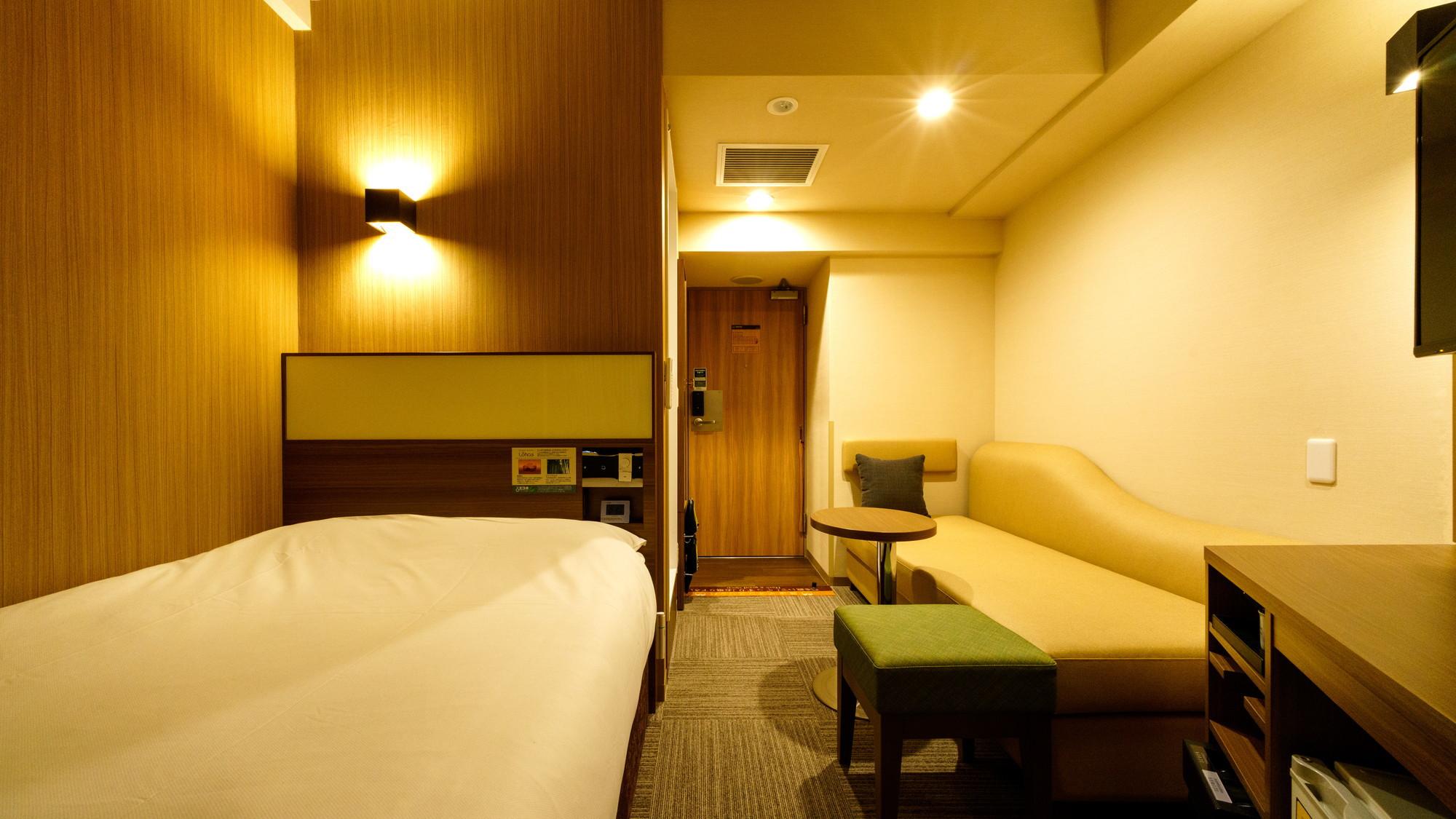 Room, Semi Double Bed
