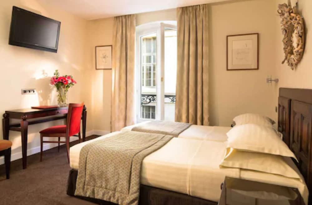 DELUXE, DOUBLE BED