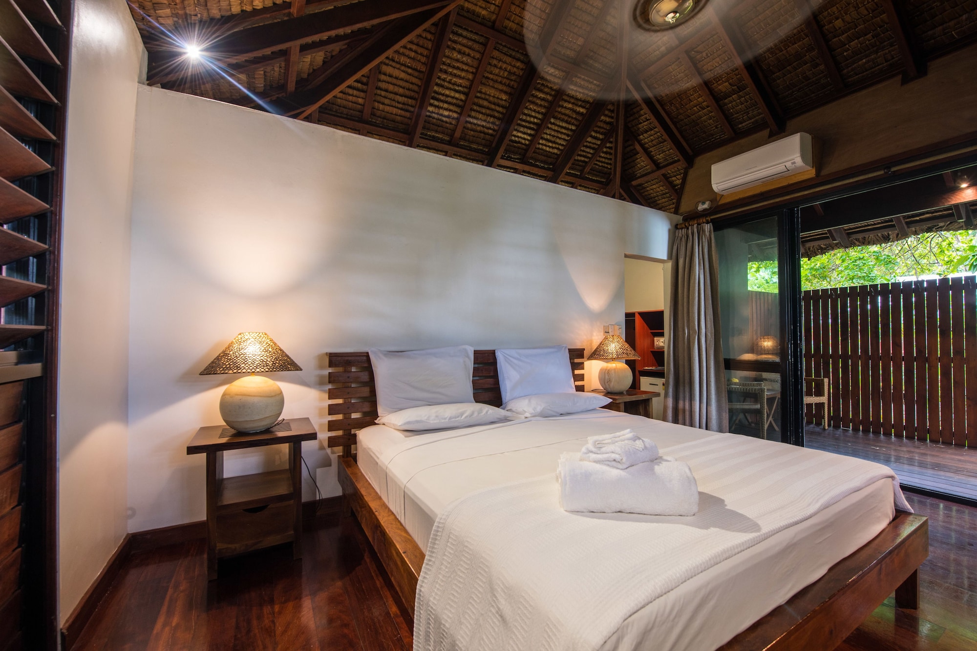 Luxury, King Bed, Beach Front
