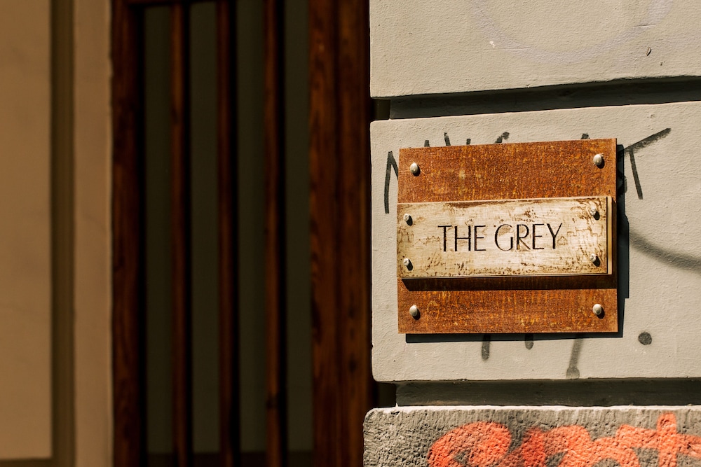 The Grey 26/45