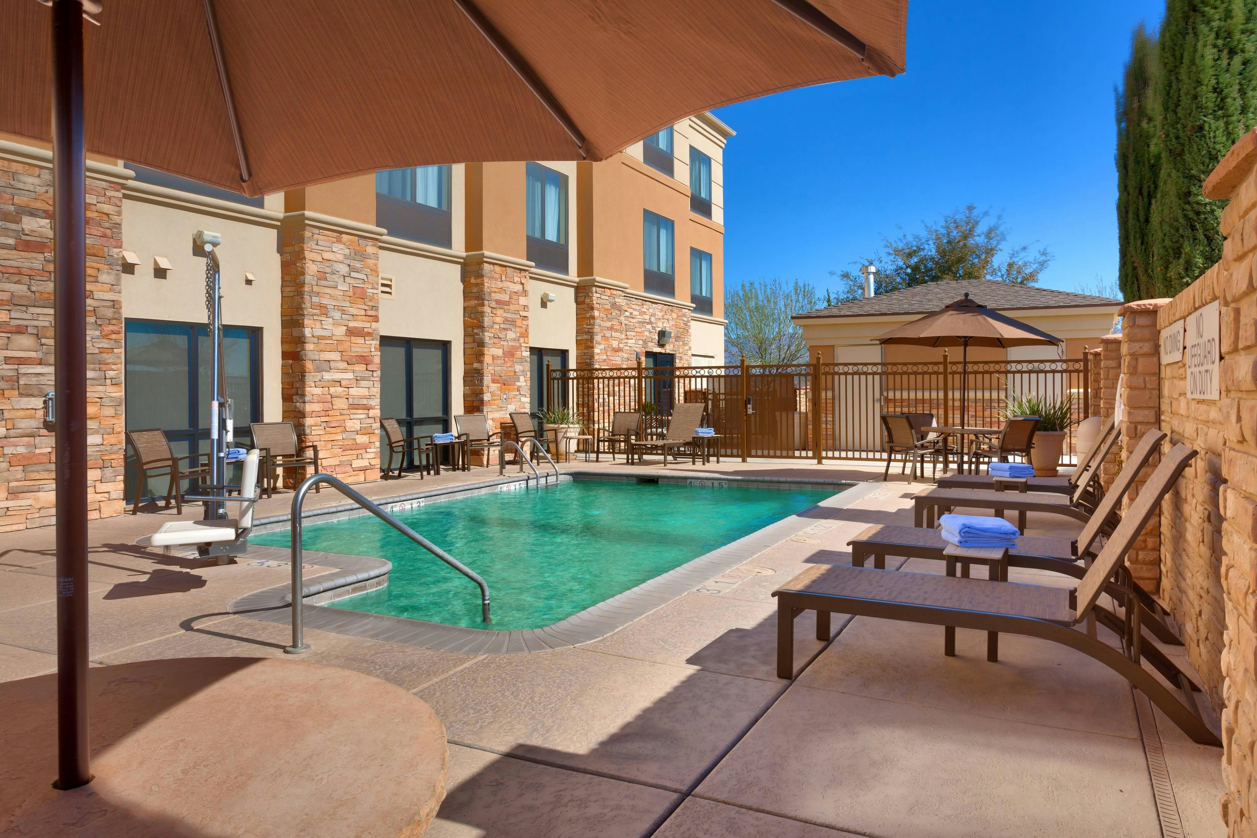 Springhill Suites by Marriott Thatcher 13/15