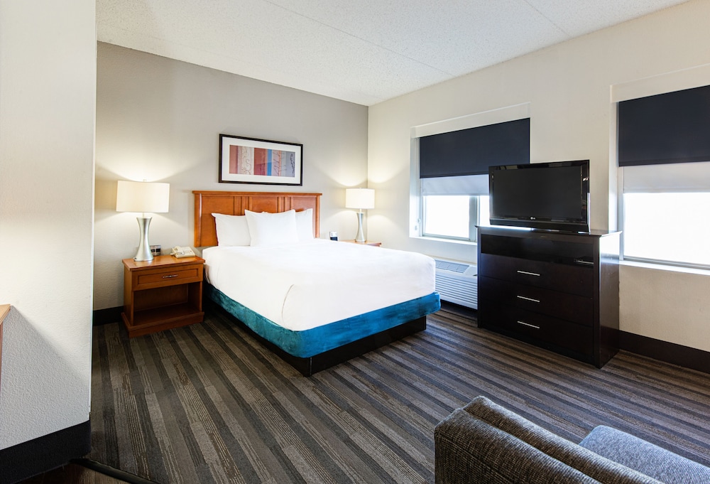 Hyatt House Chicago Schaumburg 12/50
