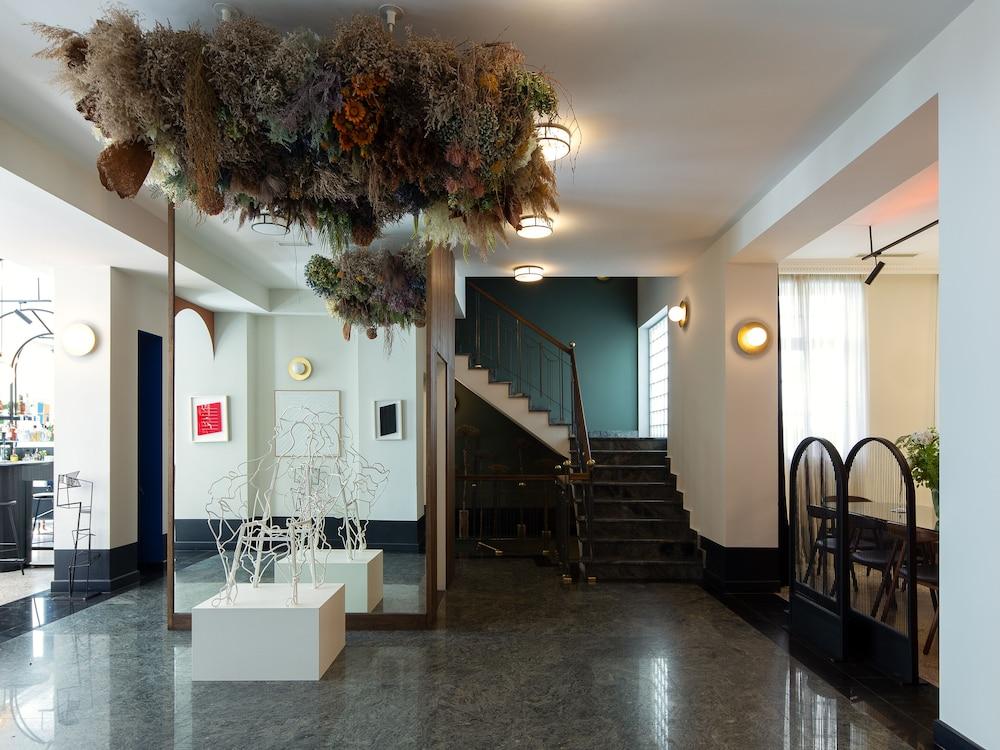 Pavilion Boutique Hotel 12/36