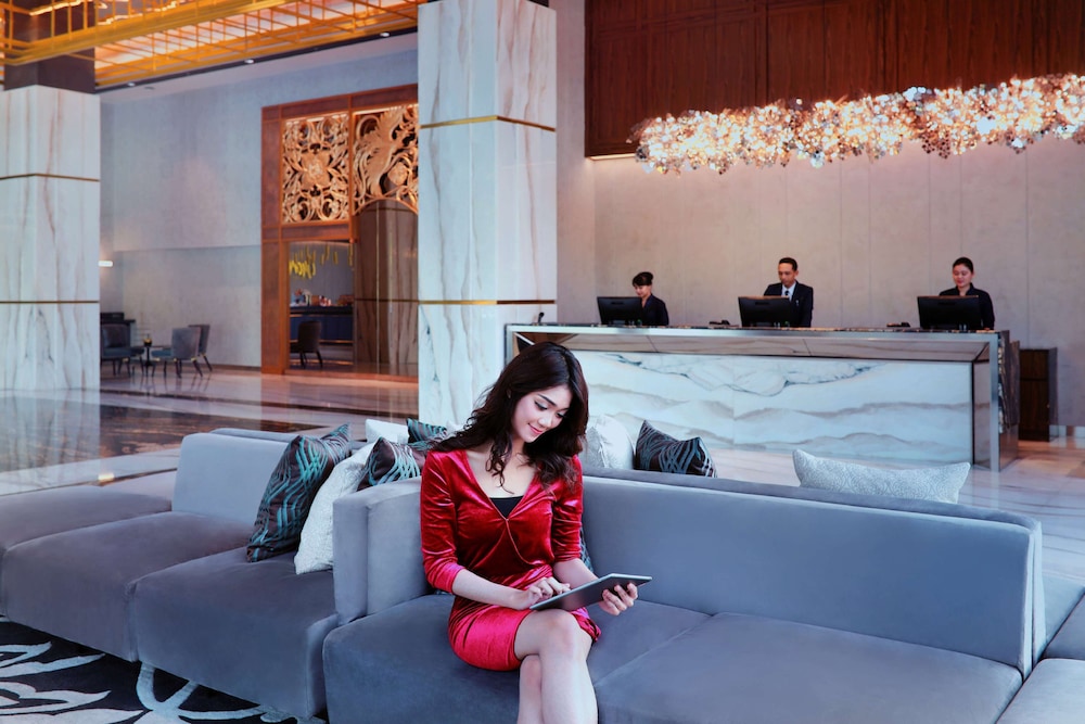 Movenpick Surabaya City 37/68
