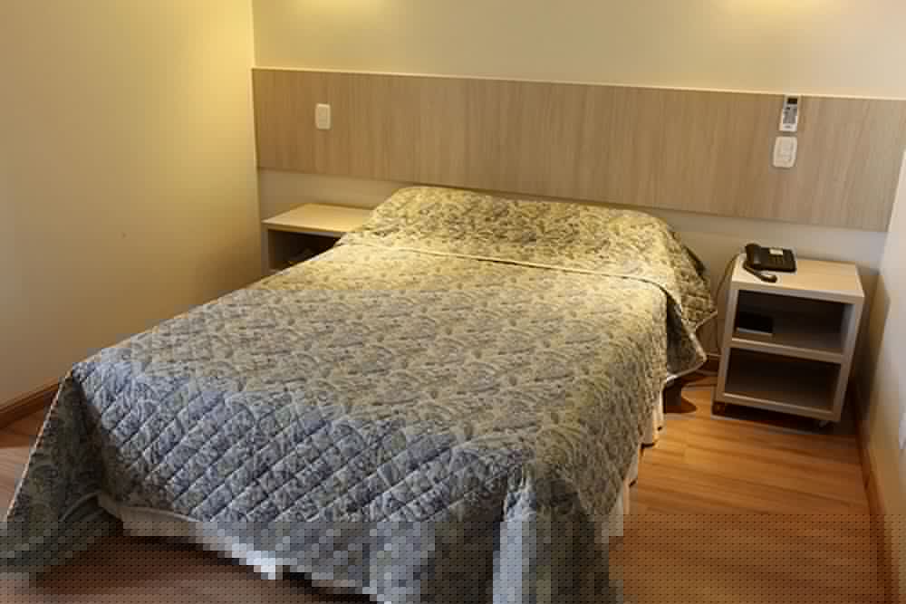 Golden Hotel 14/40