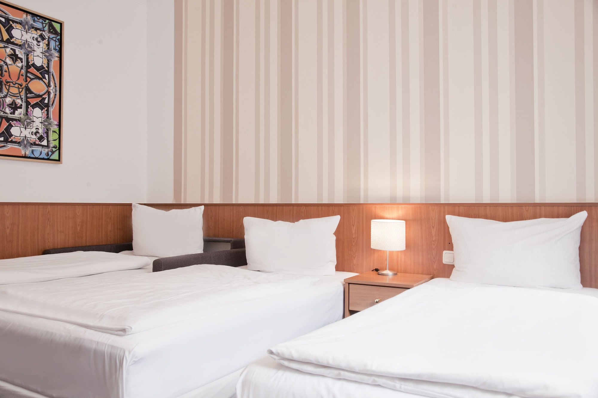 STANDARD, DOUBLE BED, COURTYARD VIEW