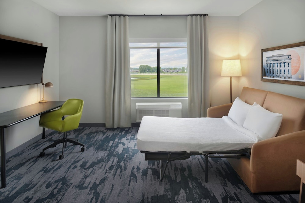 Fairfield by Marriott Inn & Suites Columbus 9/40
