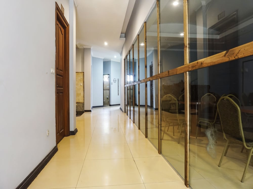 Super OYO Capital O 91140 Ayodya Kebon Jeruk酒店(Super OYO Capital O 91140 Ayodya Kebon Jeruk) 图片1