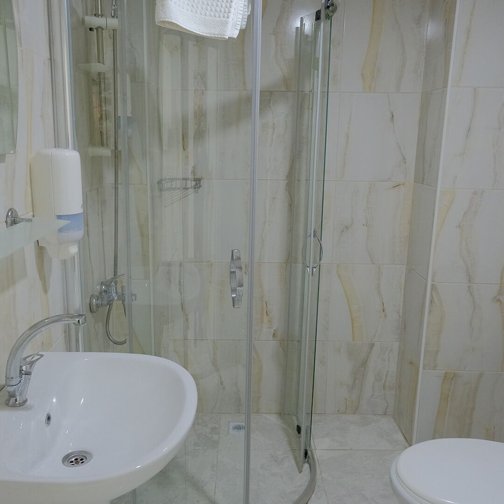 Rekab Otel Eskisehir 33/36
