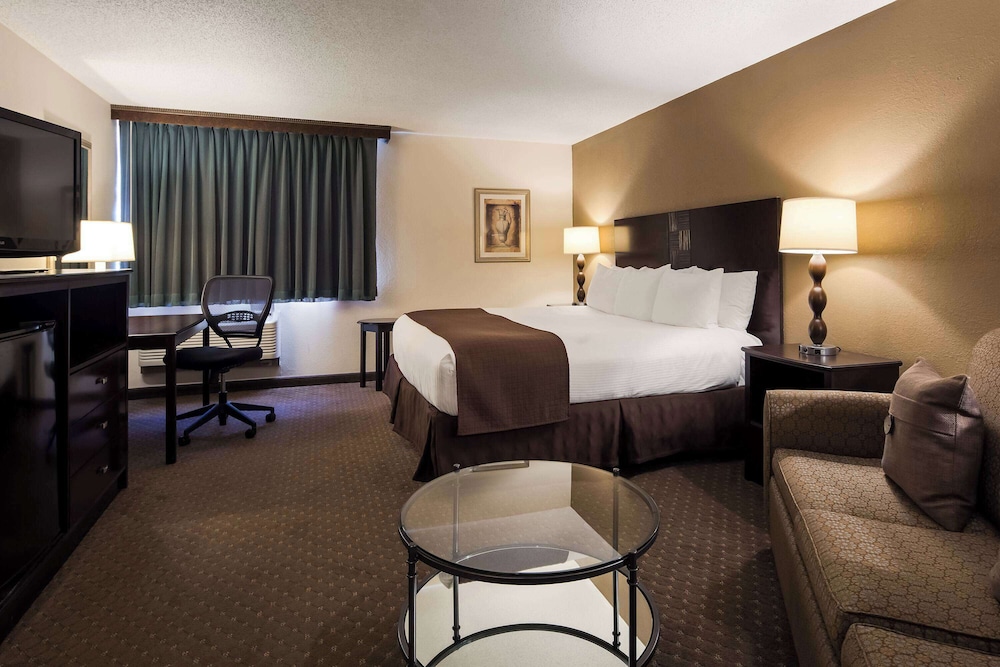 ROOM, KING BED