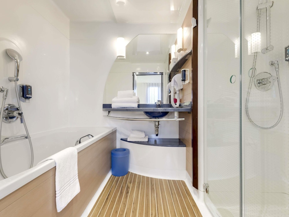 Novotel Suites Paris CDG Airport Villepinte Hotel 49/50