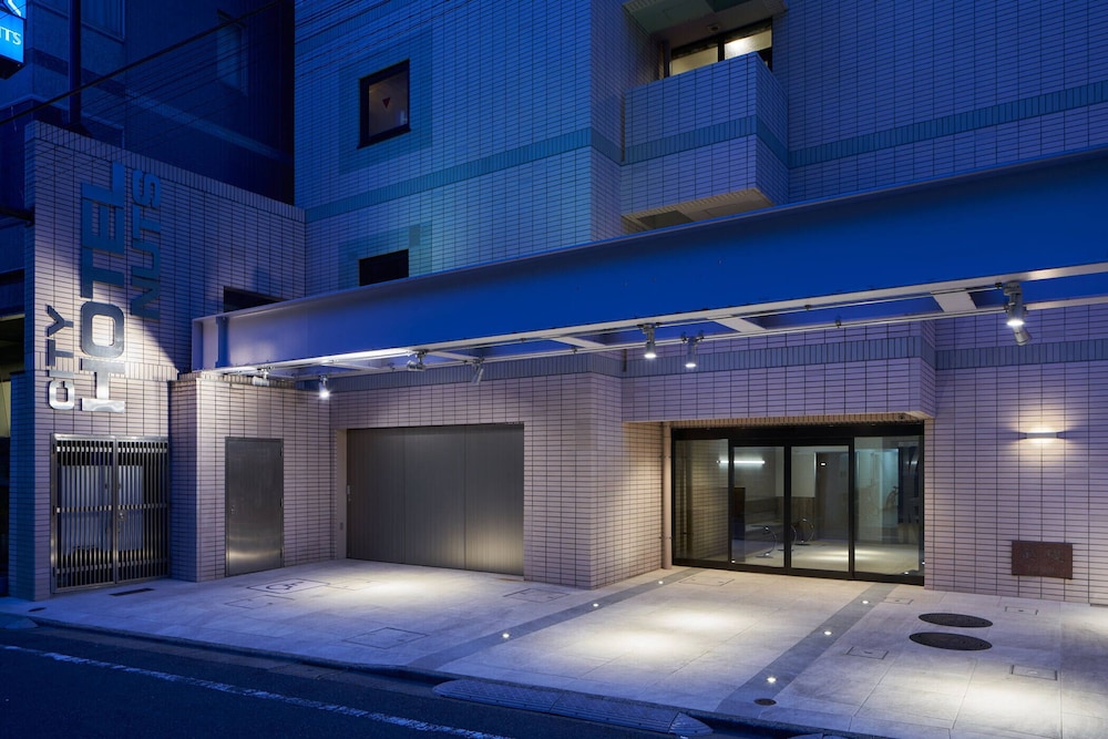 Shinjuku City Hotel N U T S 4/66