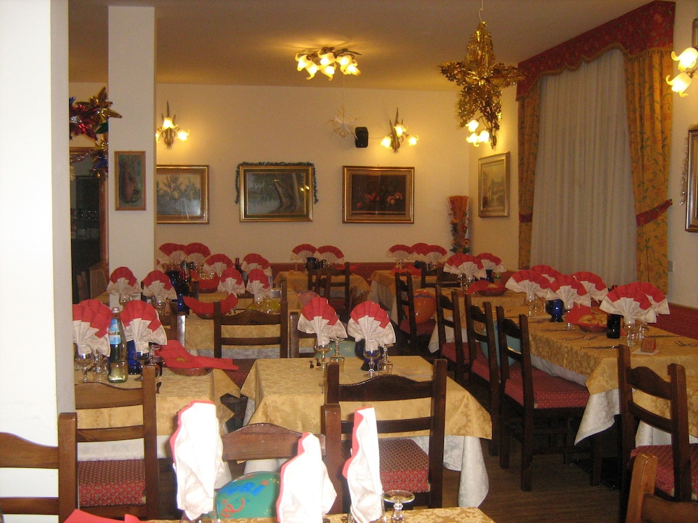 HOTEL SCIATORI 19/31