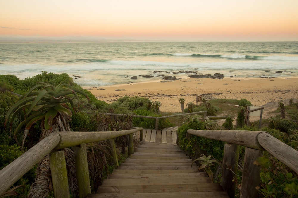 Super Tubes Guesthouse 54/60