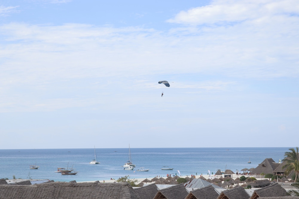Mocco Beach Villa 68/78