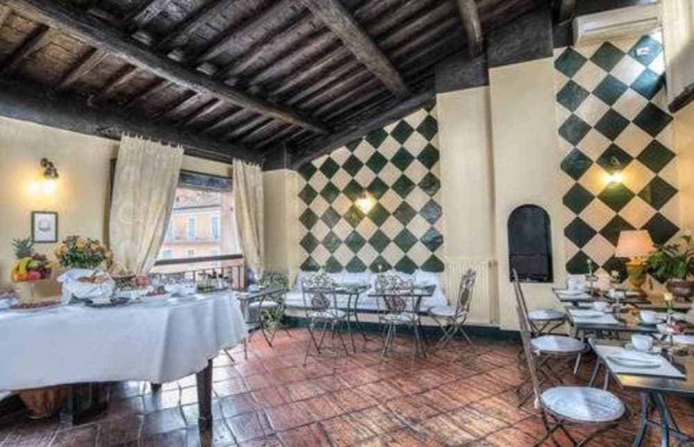 Fontana Hotel Rome 49/59