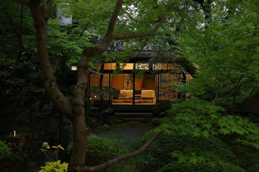 Nanzenji Sando Kikusui photo3