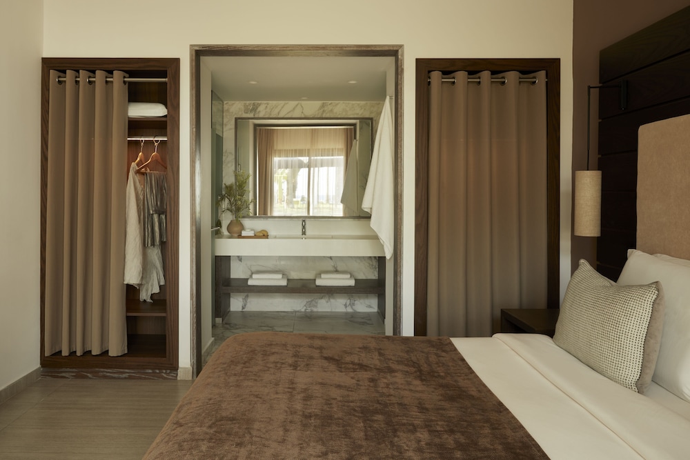 1 Bedroom, Suite, Bungalow, King Bed, Private Pool, Bungalow Area