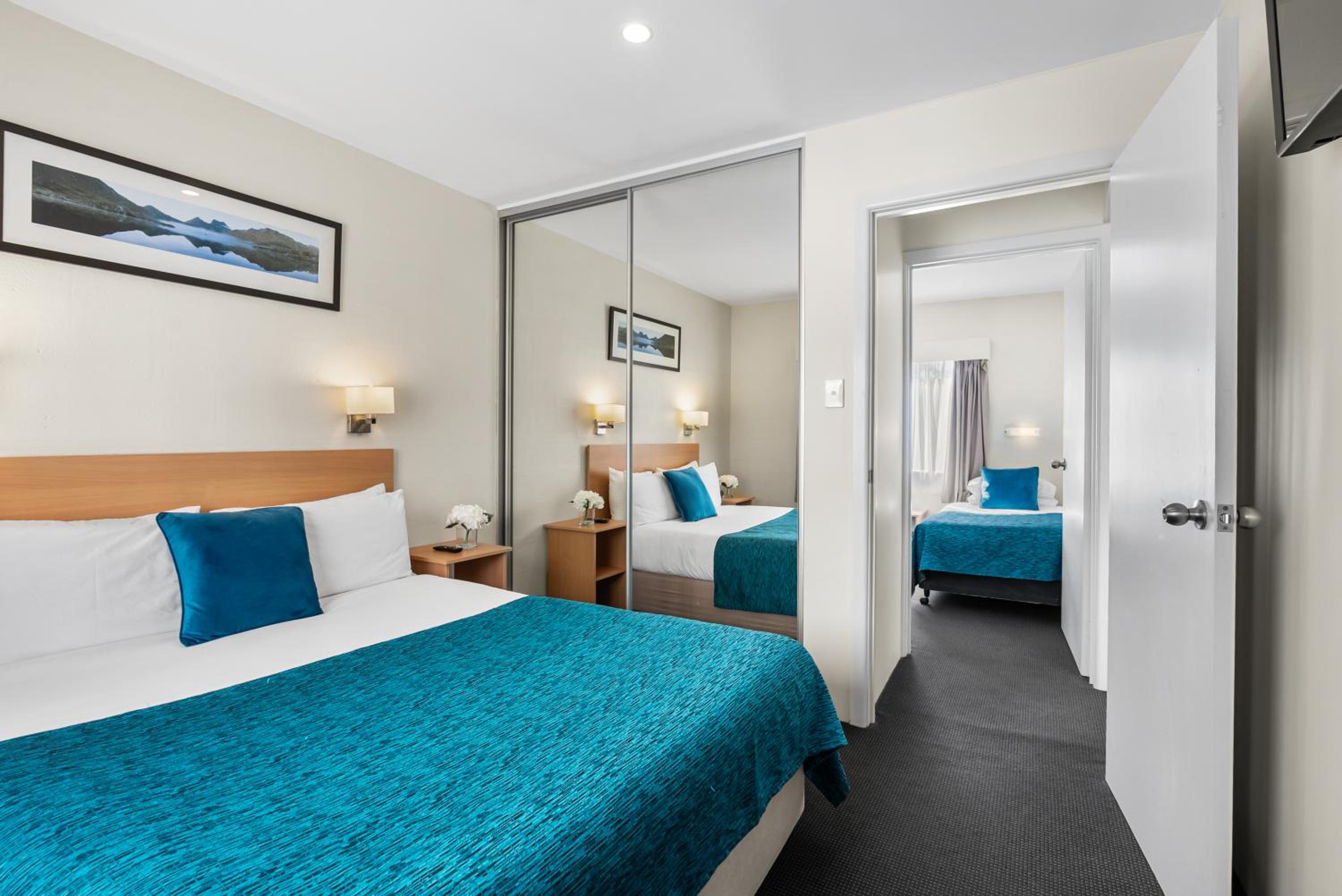 3 Bedrooms, Standard