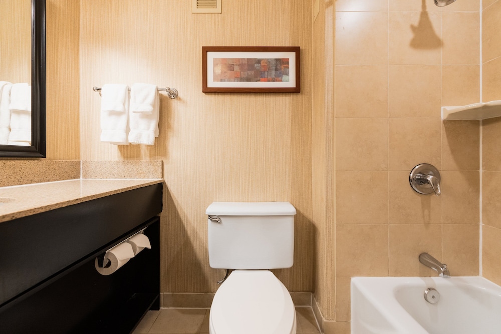 Crowne Plaza Newark Airport 43/50