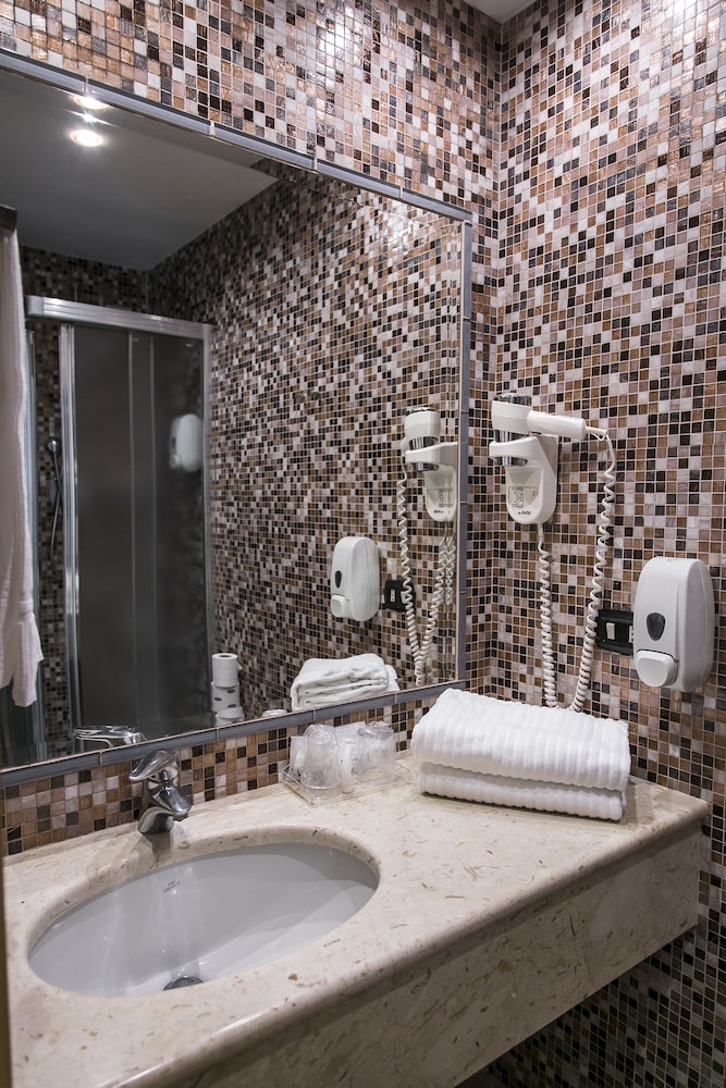 Hotel Aphrodite 44/48