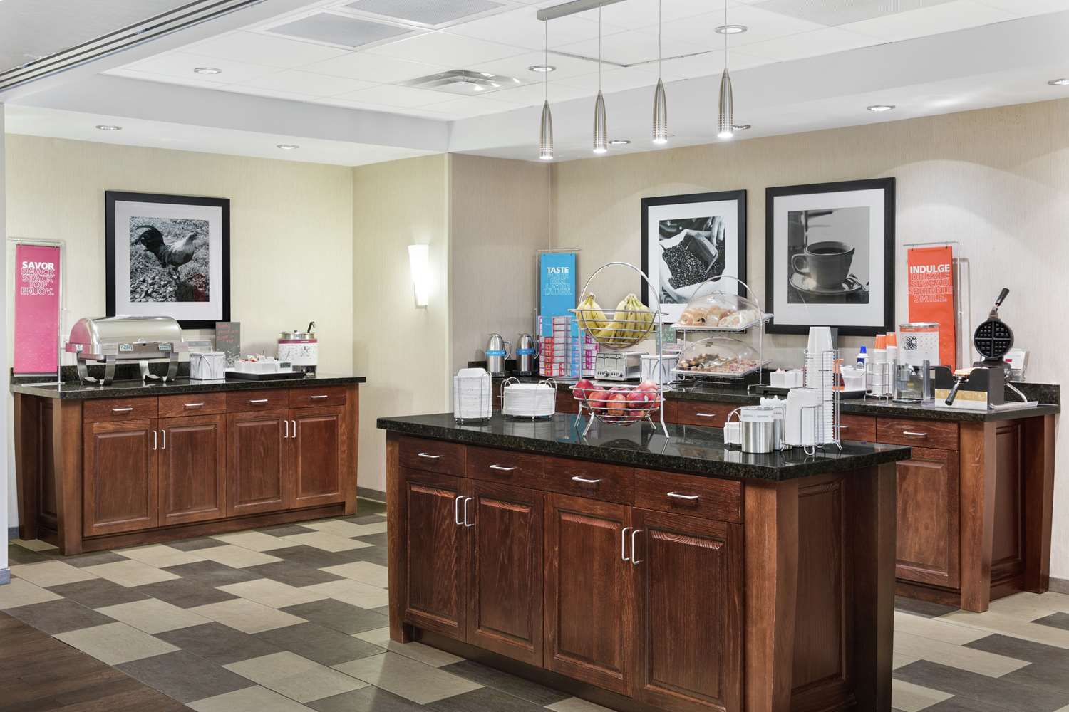 Hampton Inn Columbus South Fort Moore 7/33