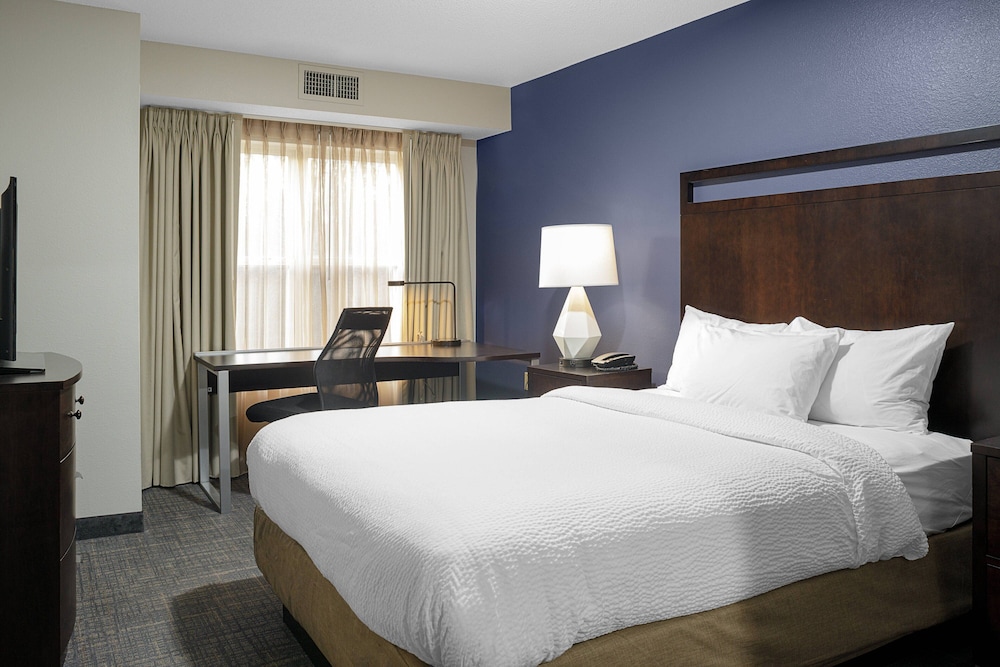 Residence Inn Boston Foxborough 8/25