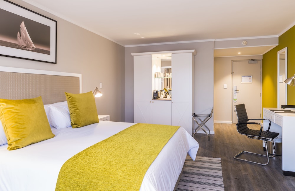 Simon's Town Quayside Hotel 16/60