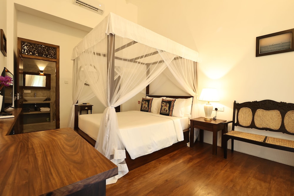 LUXURY, DOUBLE BED
