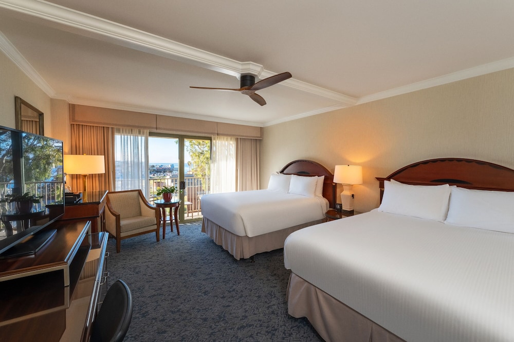Room, 2 Queen Beds, Inland View, Balcony، Monterey Plaza Hotel & Spa 3/5