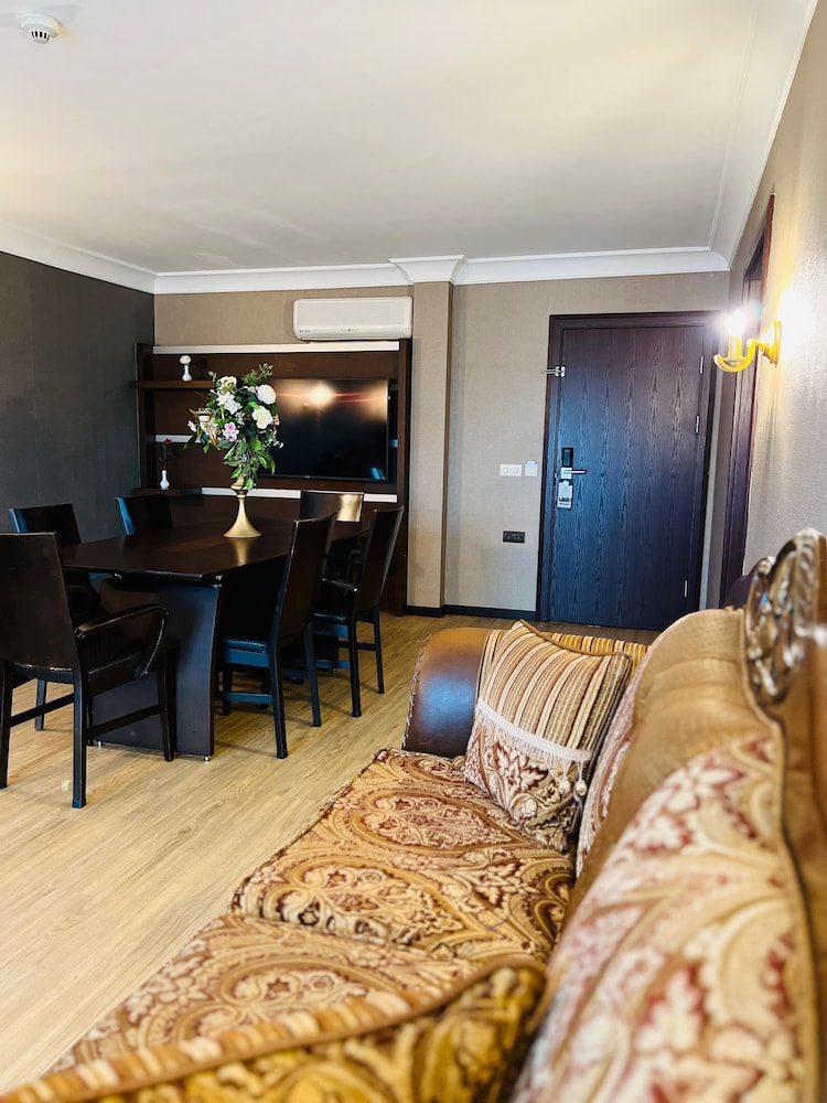 Amisos Hotel 44/70