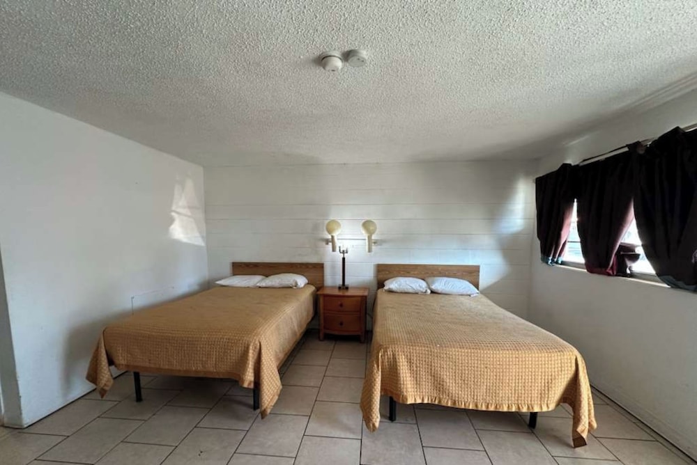 Arrow Motel by OYO Near Downtown 26/49