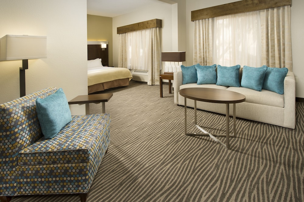 Holiday Inn El Paso Airport 43/74