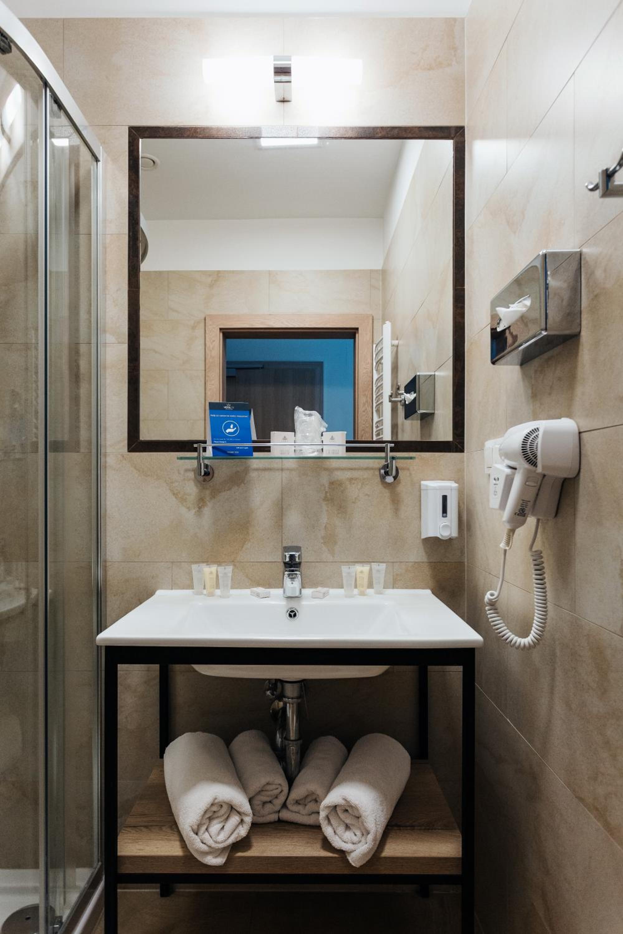 غرفة بسرير مزدوج بشرفة، Hotel 32 Krakow Old Town 7/8