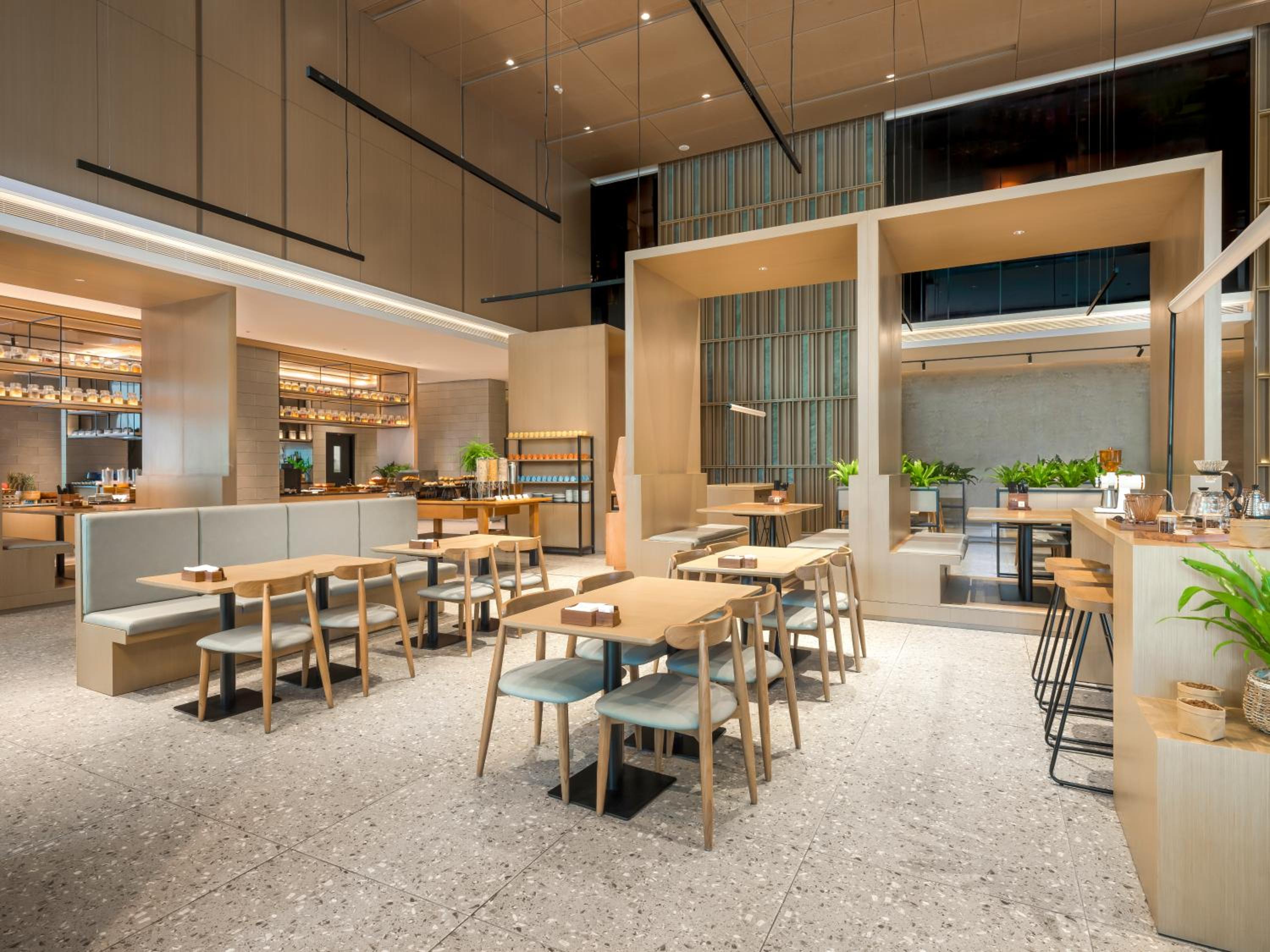 Poly Yueya Hotel 45/49