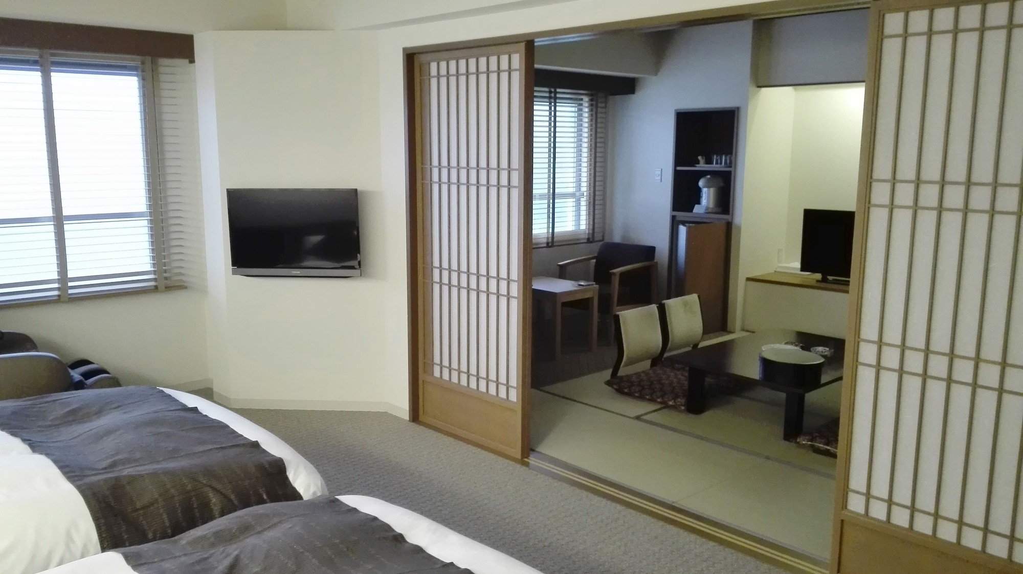 Japanese Western, Twin Beds, 2 Futon Beds