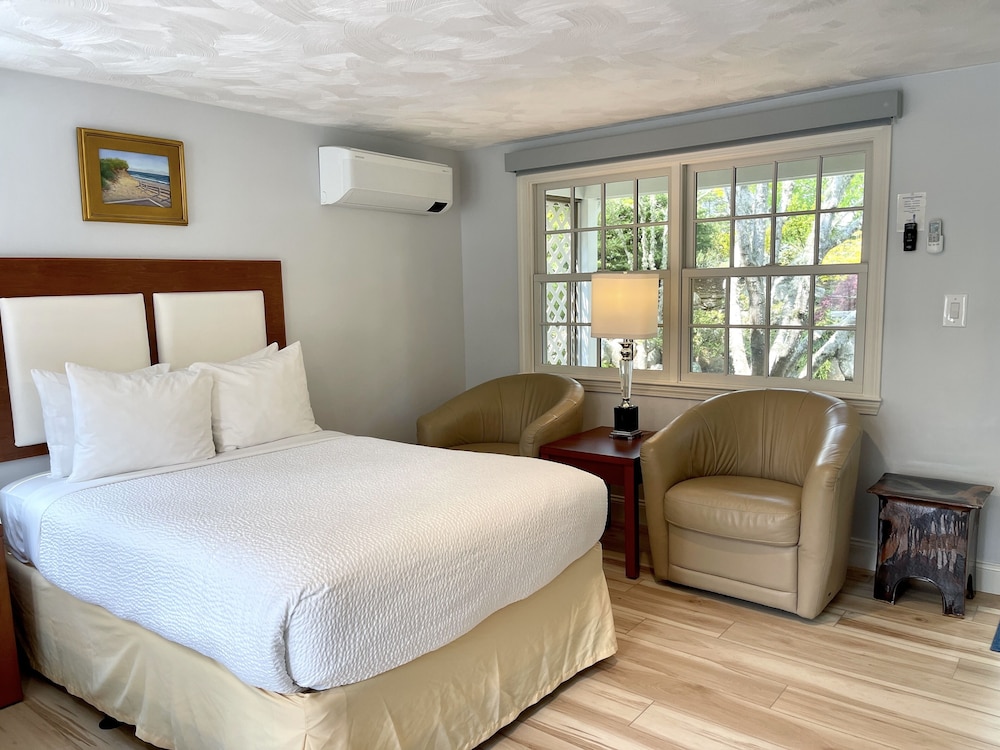 Efficiency, Deluxe, Studio, 2 Double Beds, on the Front