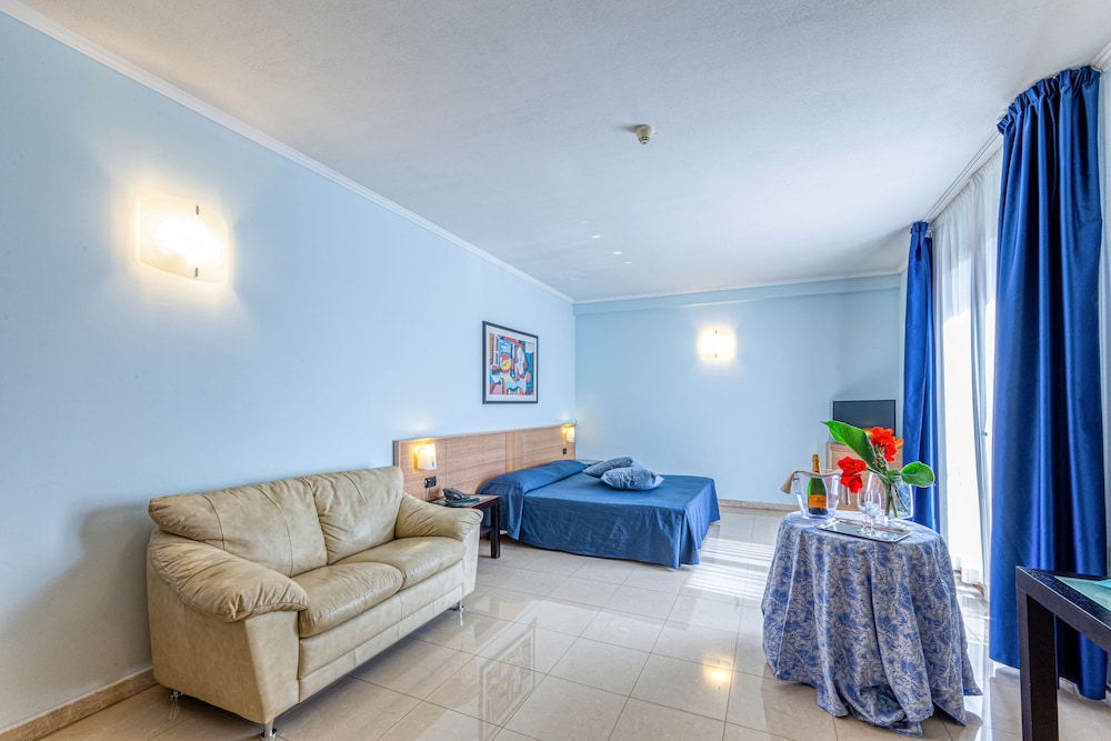 Le Torri Hotel 39/48