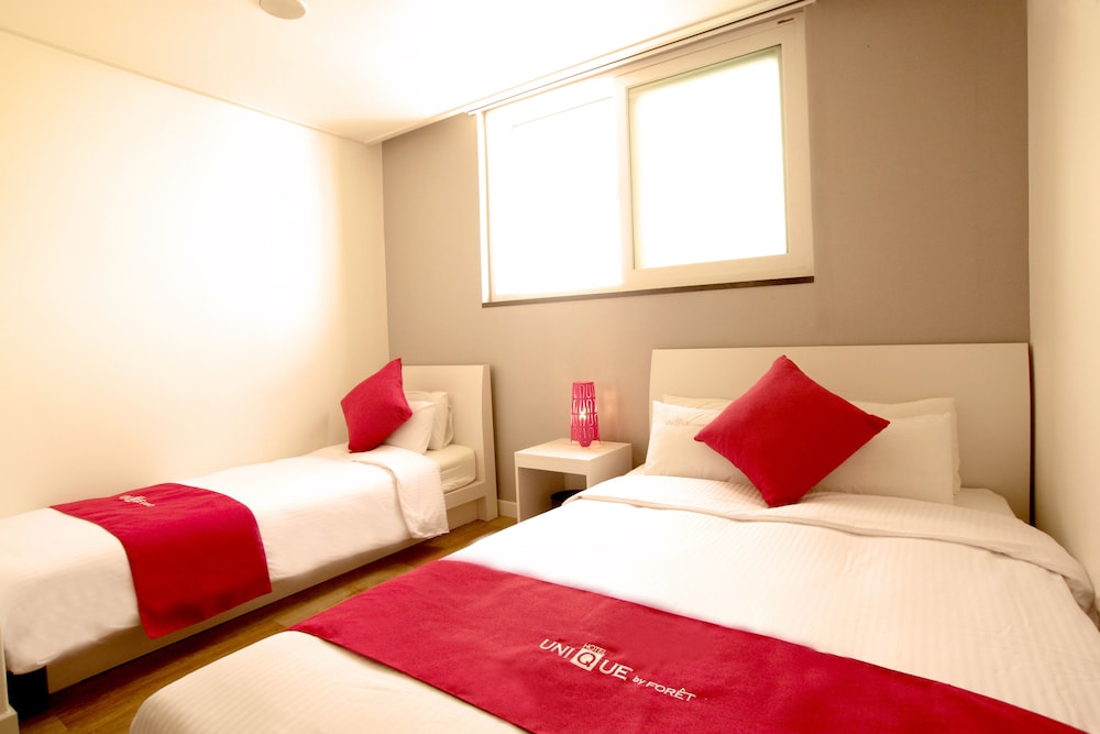 Three Seven Hotel 18/49