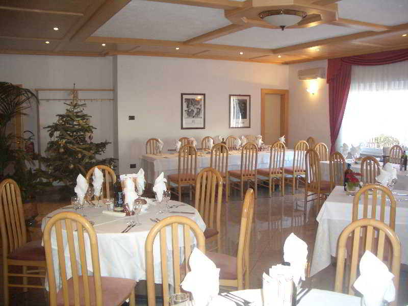 HOTEL DOLOMITI 35/50