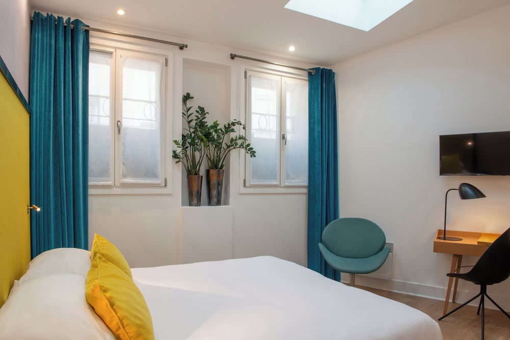 CONNECTING, FAMILY SUITE, 1 QUEEN AND 1 DOUBLE BED, BUNK BED