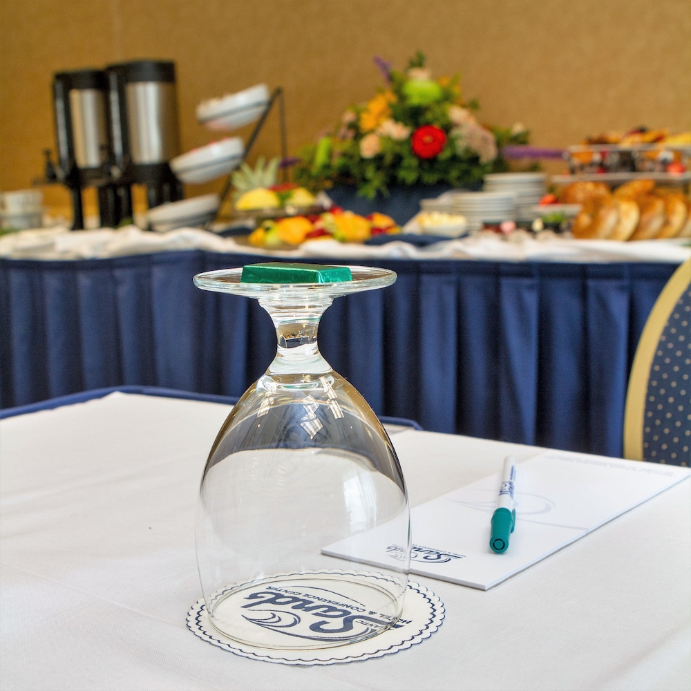 Atlantic Sands Hotel Conference Center 43/66