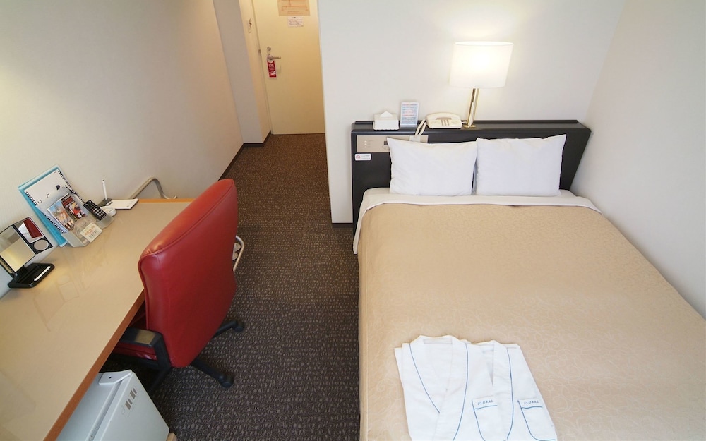 Hotel Crown Hills Himeji 24/40