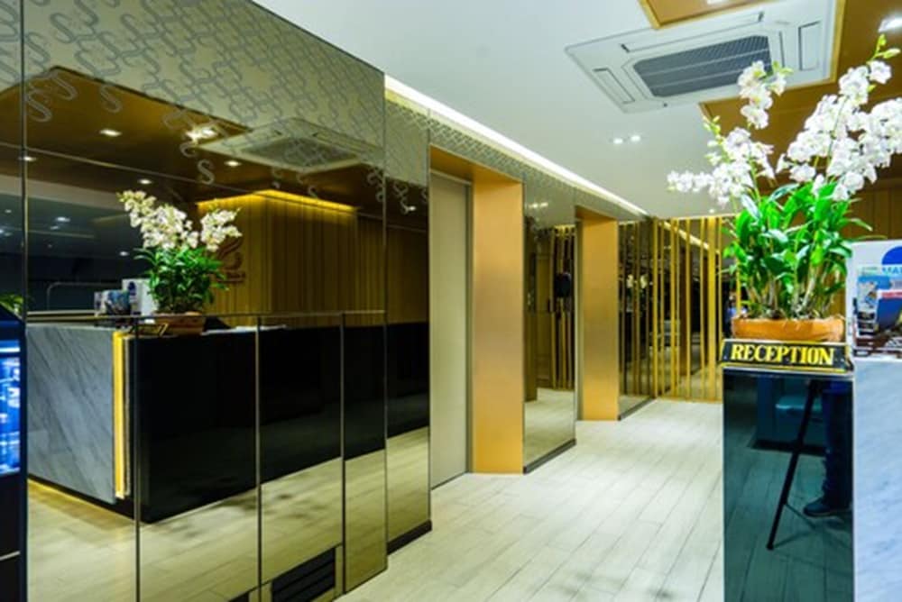 Samran Place Hotel 4/45