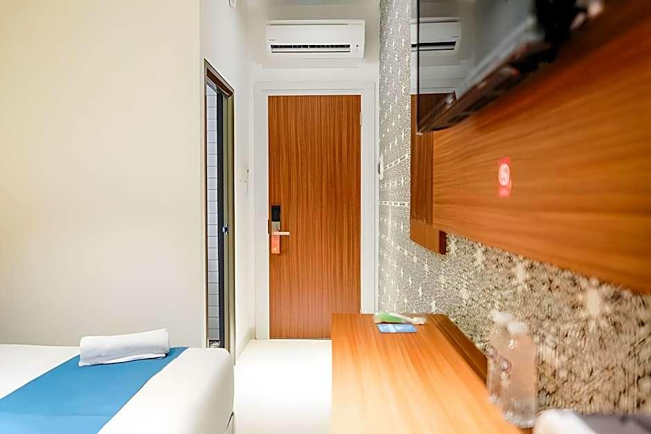 Sans Hotel Roxy Jakarta 57/60
