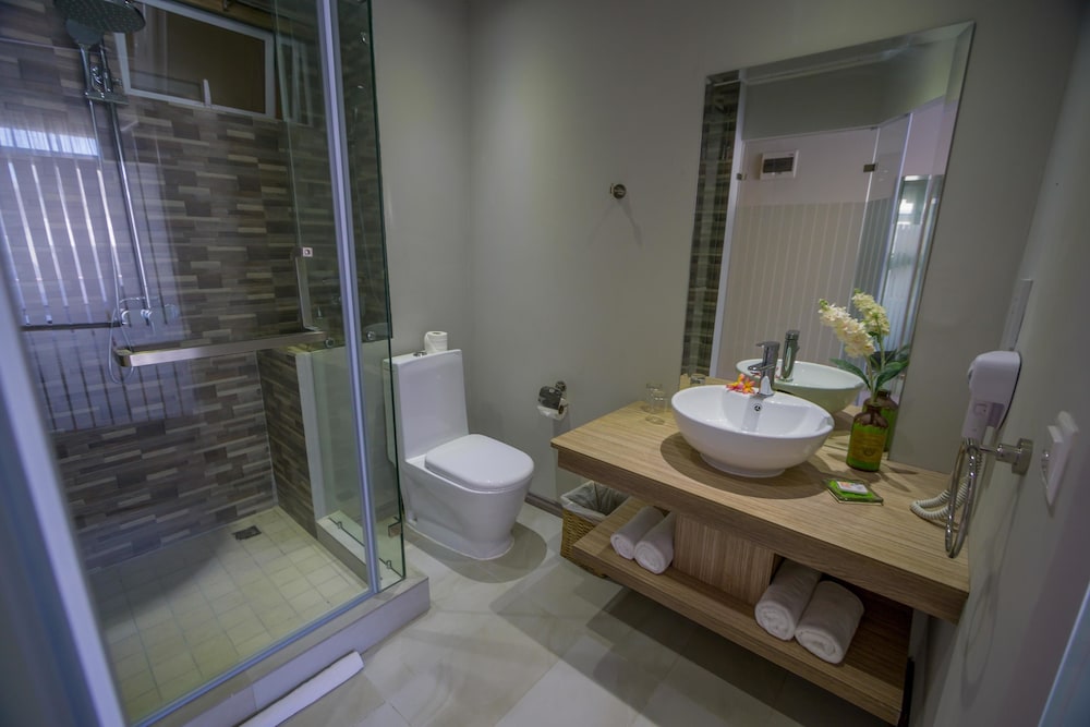 Le Peninsula Bay Beach Resort & Spa 45/50